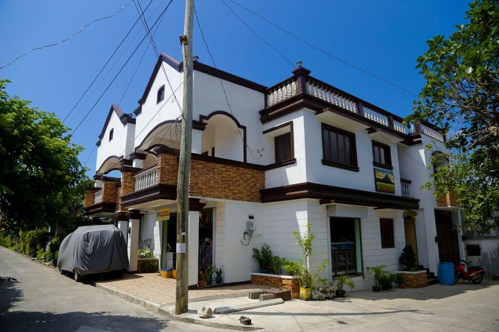 Florabells Iraya Guest House - Batanes Basco Exterior foto